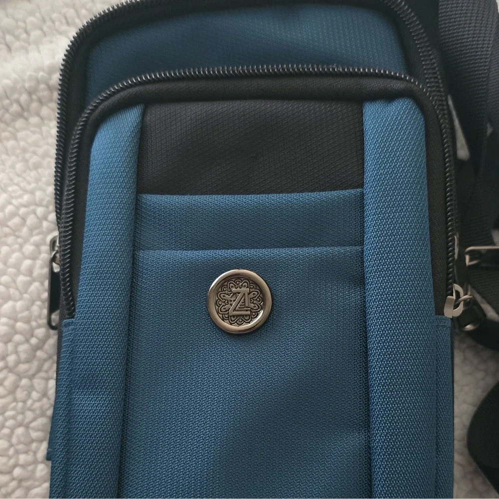 Blue/Black Nylon Padded Zippered Compact Camera Case Pouch w/ Strap 4x2x6